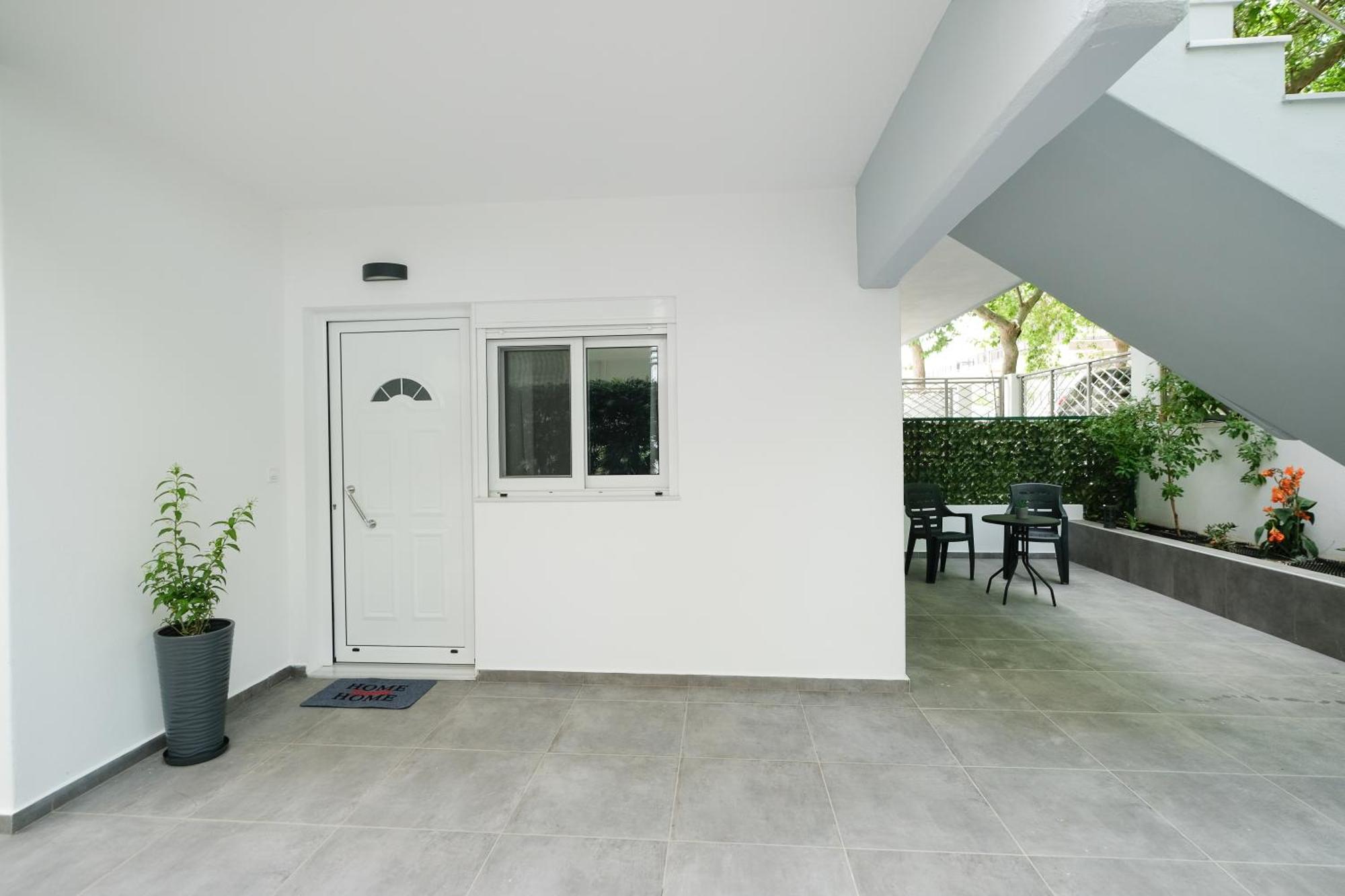 Rhodes Retreat: Modern Comfort In Serene Luxury Родос Экстерьер фото